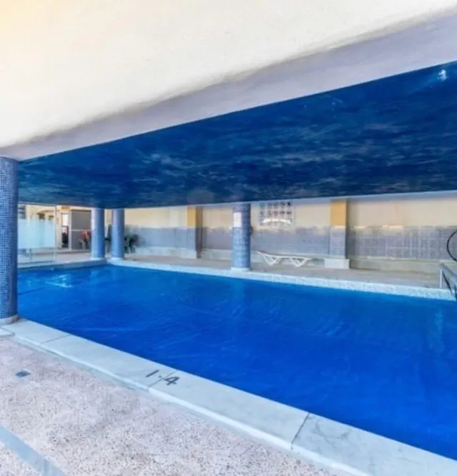Chalet adosado de 3 dormitorios con garaje y piscina comunitaria en Playa Flamenca — 27