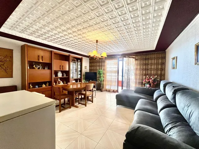 Fantastica vivienda con vistas al mar con piscina comunitaria, ideal para familias — 3