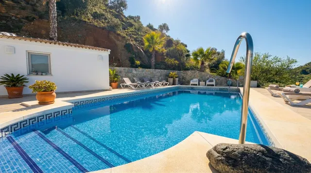Chalet 4 habitaciones 357m² en venta - South of spain — 41