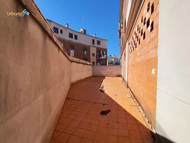 Local diafano con amplios patios ideal para cualquier tipo de negocio y posibilidad de aptos turisticos — 12