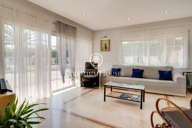 Casa en planta con piscina en La Collada - Sis Camins - foto 5