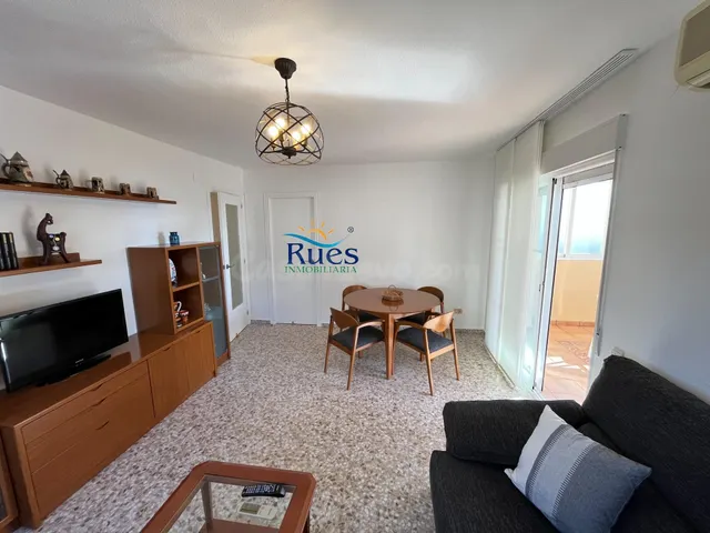 Piso semireformado con vistas al mar en Els Terrers, Benicàs - foto 5