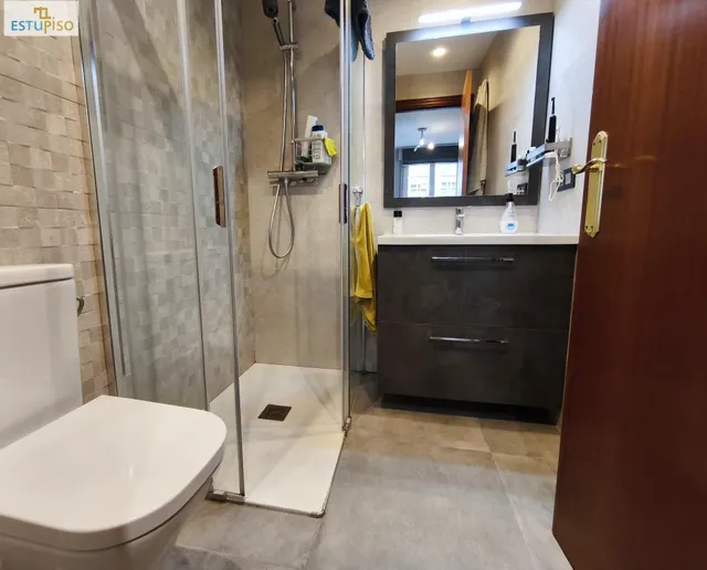 ¡TU OPORTUNIDAD EN SALBURUA! 85m2-3 habitaciones, SUR, garaje y trastero incl. - Urbanización zonas verdes  + Trastero 16m2 — 22