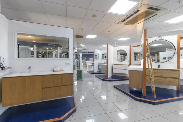 Venta Instalaciones Comerciales — 24
