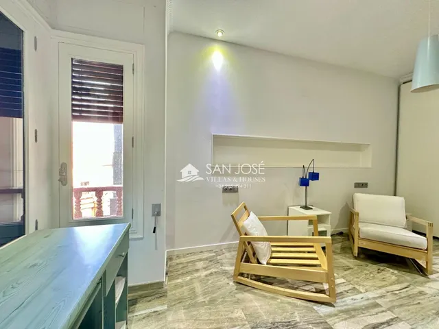 SE VENDE CASA CON PISCINA EN GLORIETA DE NOVELDA. — 49
