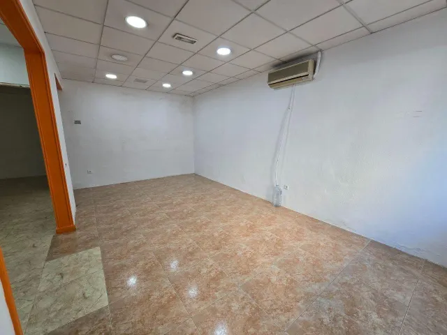 LOCAL COMERCIAL EN ALQUILER | SANTA MARÍA DE GRACIA | 550 €/ - foto 3