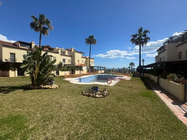 Magnífica casa adosada en ALQUILER CORTA TEMPORADA en Marina - foto 4