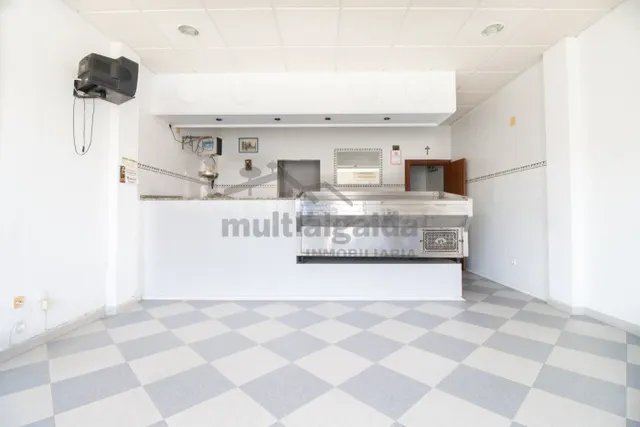 LOCAL COMERCIAL EN MONTEOLIVETE - foto 3