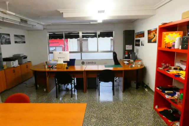 Entreplanta comercial en venta — 3