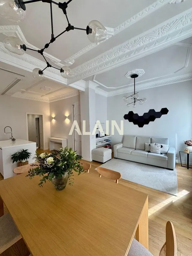 PISO EN VENTA EN LA ZONA DEL ENSANCHE EN VALECIA. — 14