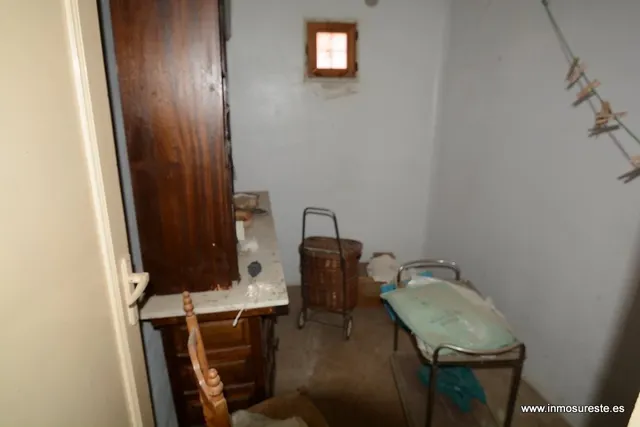 Casa en Orihuela zona cerca de las Espeñetas, 393 m2. construidos. Ideal para obra nueva. — 8