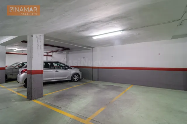 Tu coche merece estar aquí: Plaza de Garaje en el corazón de - foto 3