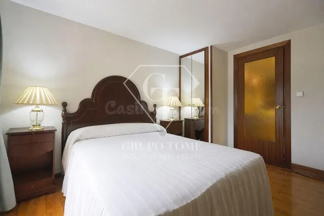Vivienda acogedora con balcón y vistas despejadas — 16