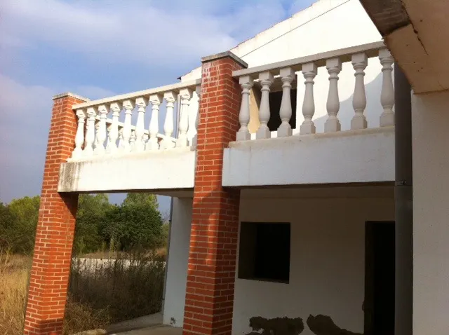 MASIA CON TERRENO, CON VISTAS CERCA DE VALL DALBA - foto 4
