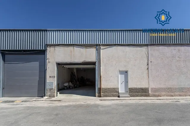 NAVE INDUSTRIAL EN POL. ASEGRA, PELIGROS. — 12