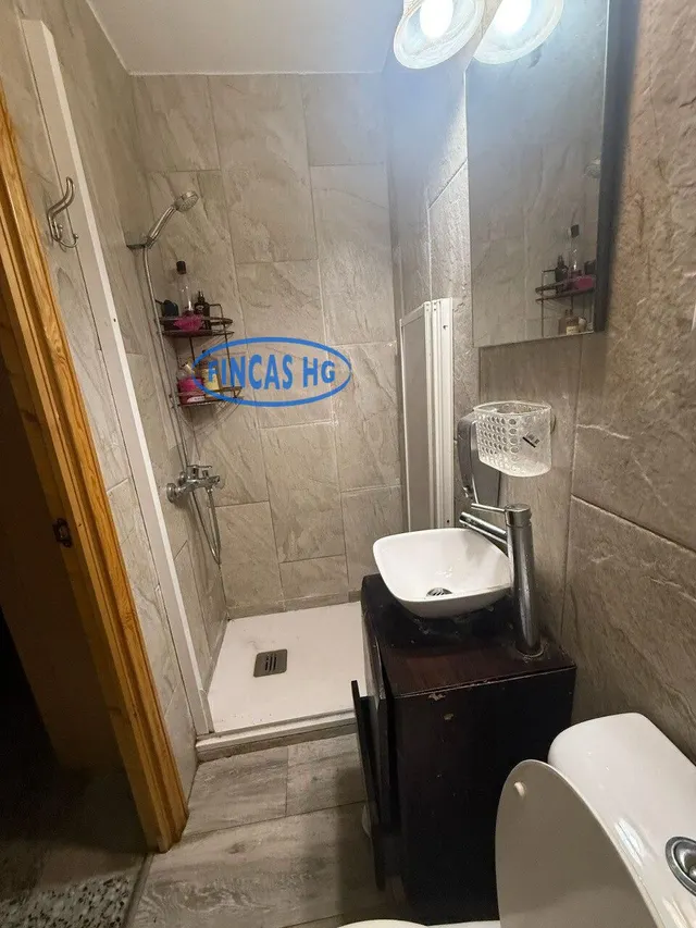 Amplio y luminoso piso reformado ubicado en el barrio de Carolinas junto a la Plaza Castellón — 33
