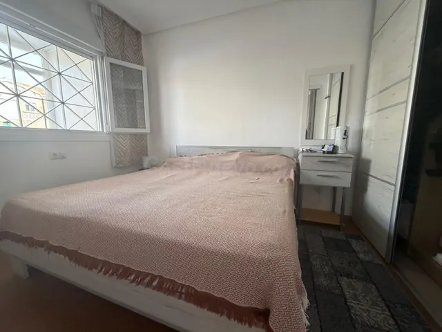 BUNGALOW BAJO EN ESQUINA REFORMADO 2 HAB 1 BAÑO Y 1 ASEO CON PISCINA COMUNITARIA EN TORREVIEJA — 4