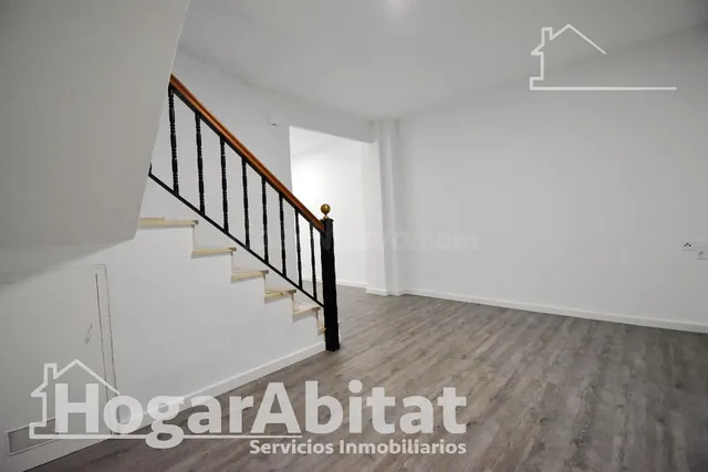 AMPLIA Y BONITA CASA REFORMADA CON 2 TERRAZAS - foto 5