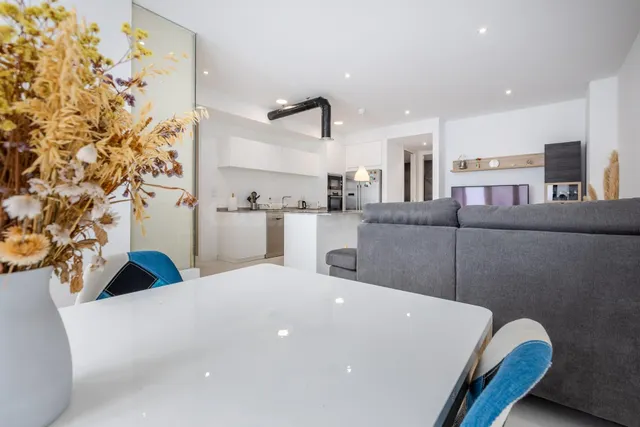 Espectacular bajo vivienda con reforma de diseño en A Coruña - foto 5
