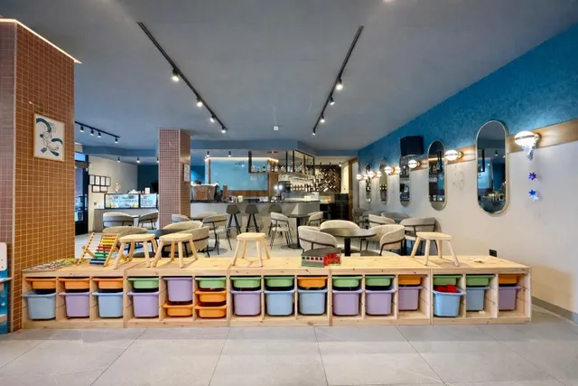 Cafetería en traspaso con licencias vigentes y terraza en Pla del Real, Valencia — 5