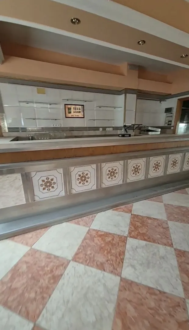 LOCAL COMERCIAL EN ALOZAINA — 9