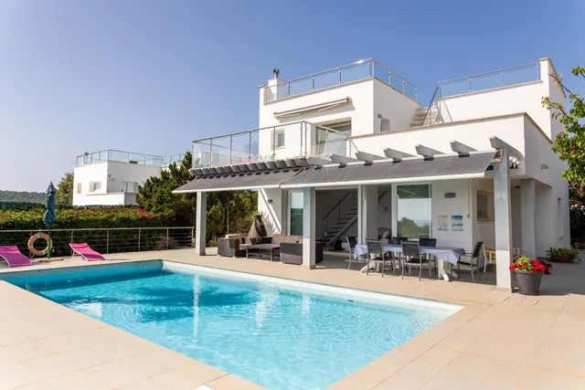 MARAVILLOSO CHALET CON LT Y VISTAS MAR — 3