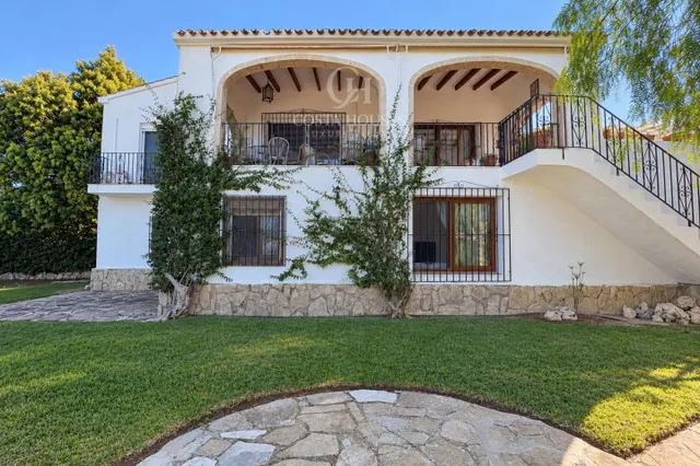 VILLA PRADO · CALMA MEDITERRANEA Y VISTAS AL MONTGO EN JAVEA — 35