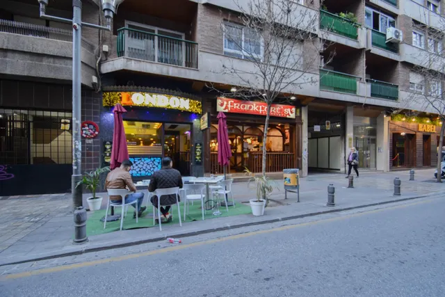 TRASPASO de Local comercial en Pedro Antonio de Alarcón: Oasis de confort y comodidad en pleno centro de Granada — 26