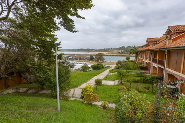 Exclusiva residencia con vistas al mar - foto 2