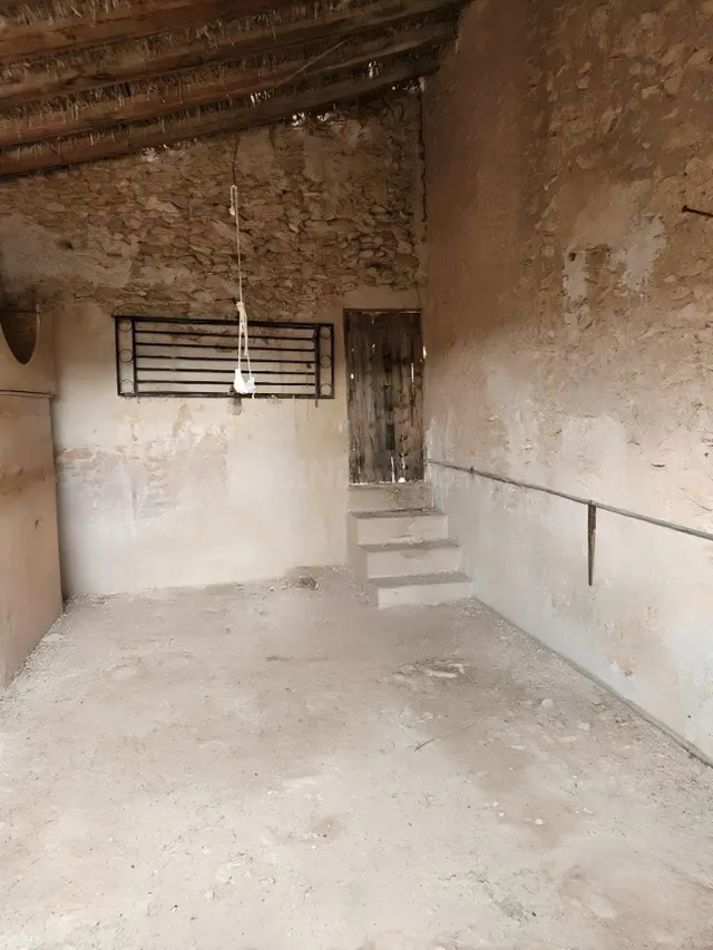 Amplio Chalet en Pinoso: ¡Tu Oportunidad de Inversión! ✨ - foto 5