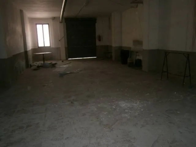 LOCAL COMERCIAL — 3