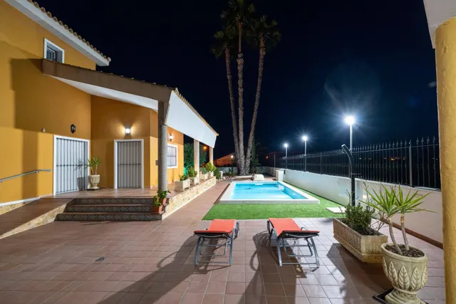 Magnífico Chalet en Orihuela – Listo para Entrar a Vivir — 43