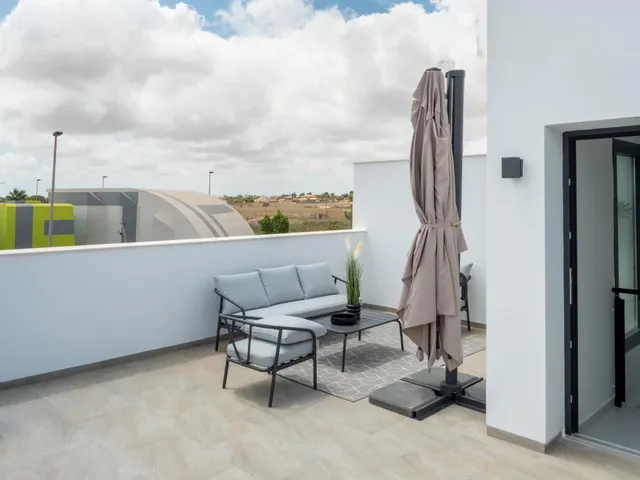 LLAVES EN MANO! VILLA  DE OBRA NUEVA COMPLETAMENTE AMUEBLADA EN SAN PEDRO DEL PINATAR, COSTA CALIDA — 36