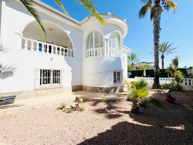 Villa 4 habitaciones 344m² en venta - Centro de la Ciudad Quesada — 38