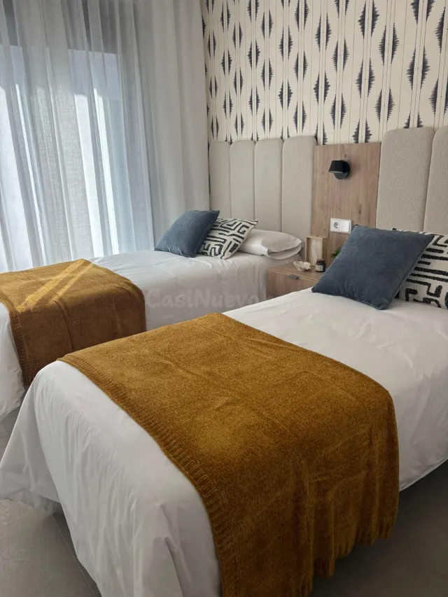 Vivienda AMUEBLADA ,,con gran terraza de 40 metros — 33