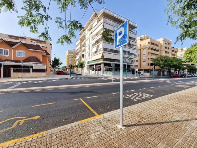 ALQUILER LOCAL COMERCIAL EN LA MEJOR UBICACIÓN DE ALTABIX NUEVO, CON 32m FACHADA Y 9 PERSIANAS A LA CALLE!!! — 3