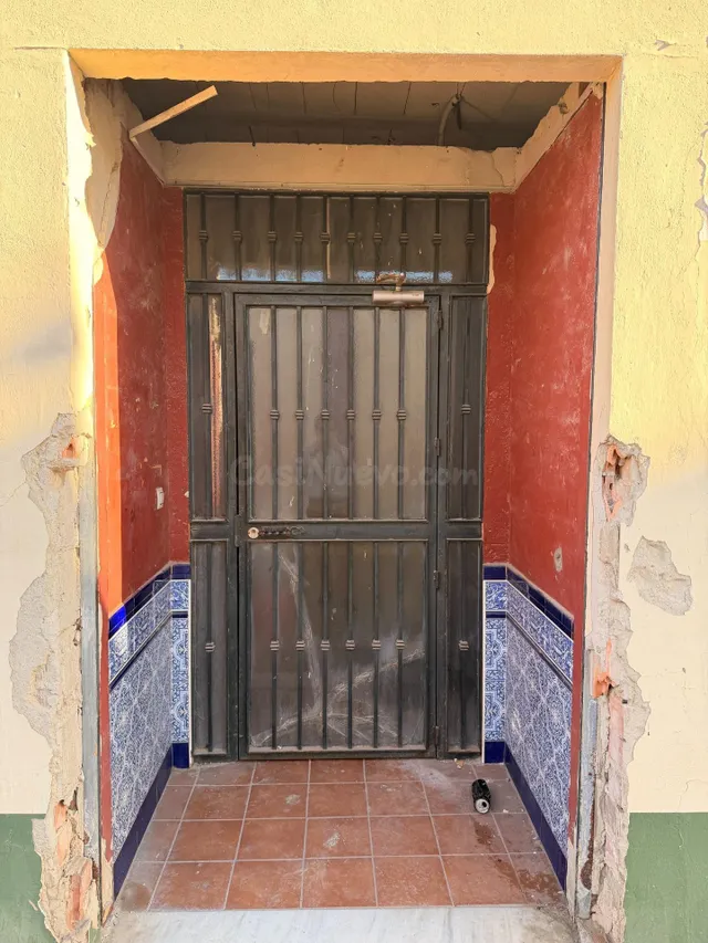 VENTA SIN POSESIÓN: Local comercial en el centro de Bollullo - foto 4
