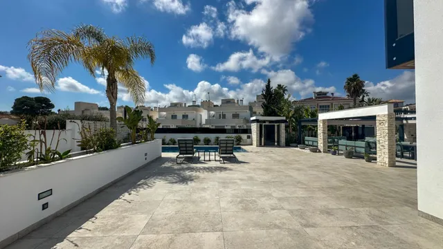 Villa 4 habitaciones 527m² en venta - Villamartin — 10