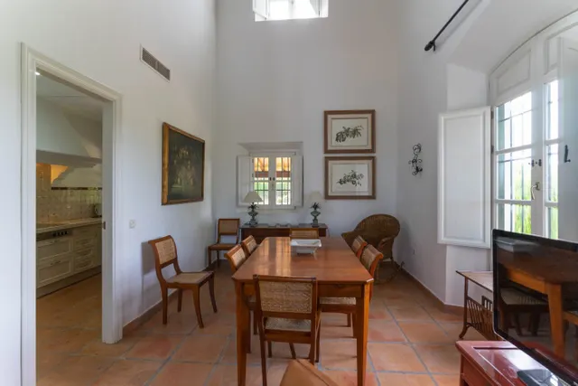 Bonita casa de campo con piscina, jardines y barbacoa — 13
