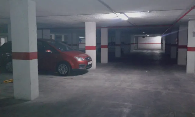 ZONA HOSPITAL ANTIGUO - EDIFICIO LA PILARICA - PLAZA DE GARAJE ABIERTA - SE VENDE — 4