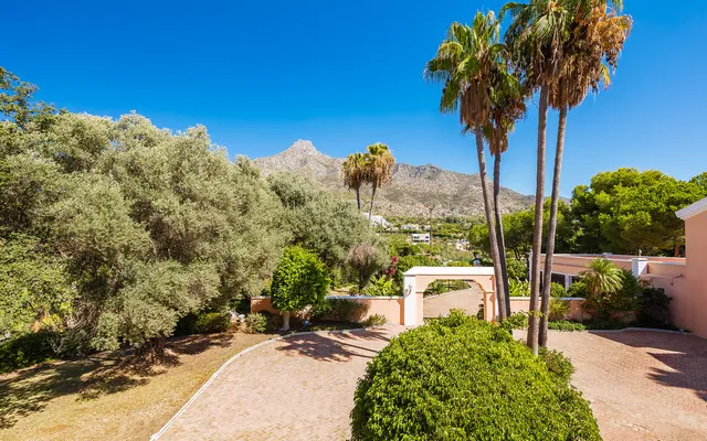 Chalet 20 habitaciones 1785m² en venta - Marbella — 43