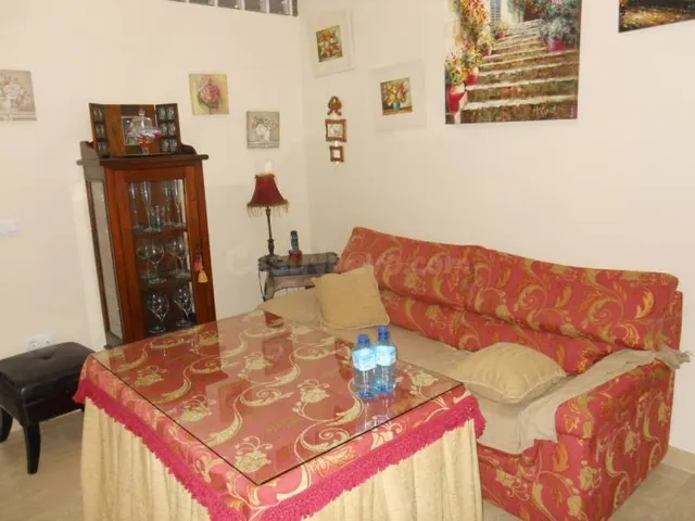 LOCAL COMERCIAL  CON VIVIENDA, "ZONA CENTRO"