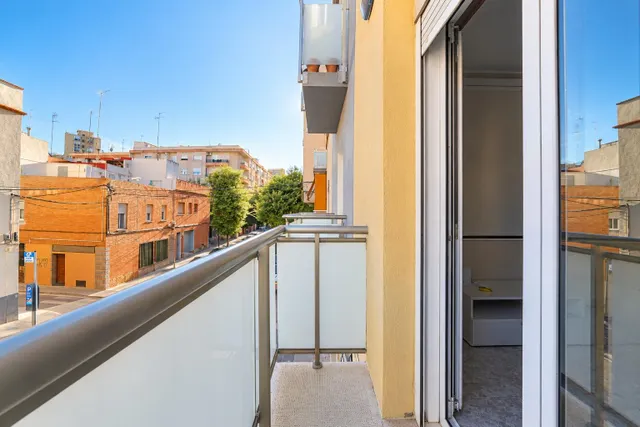 Casa en Reus con garaje para 4 coches, terraza y barbacoa — 9