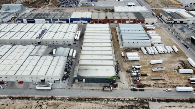 Nave industrial nueva de 368 m2 en venta – Polígono Industri - foto 3