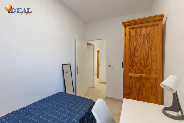 Piso ideal para inversión con alta rentabilidad junto a facultades de  Cartuja en Granada — 11