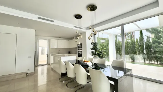Chalet 3 habitaciones 195m² en venta - Marbella — 11