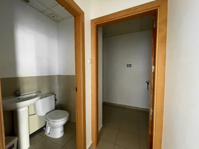 BAJO COMERCIAL EN ESQUINA EN VERA — 16