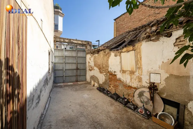 Atención promotores. Casa para derribar y hacer bloque de hasta 720 m2 de obra en Maracena centro — 11
