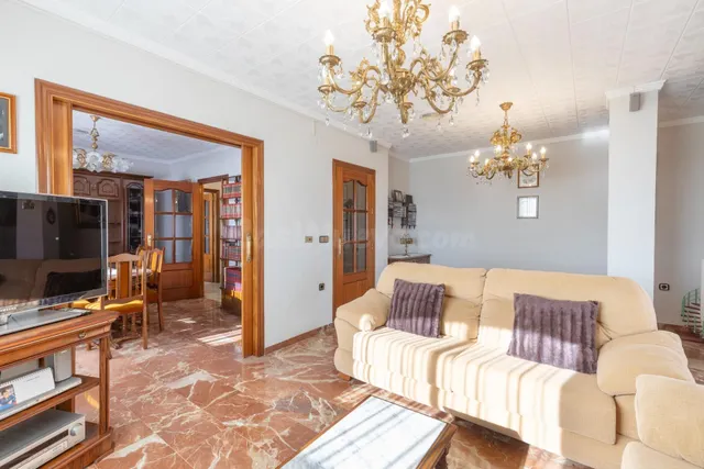 Amplio Triplex en Vega de Granada: Tu Nuevo Hogar Espera por Ti — 5