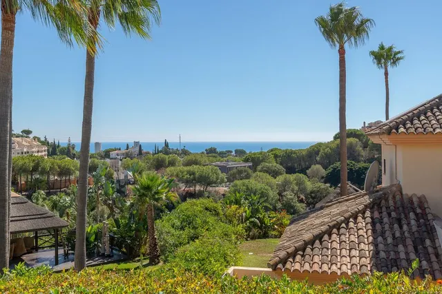 Villa 5 habitaciones 298m² en venta - Elviria — 40